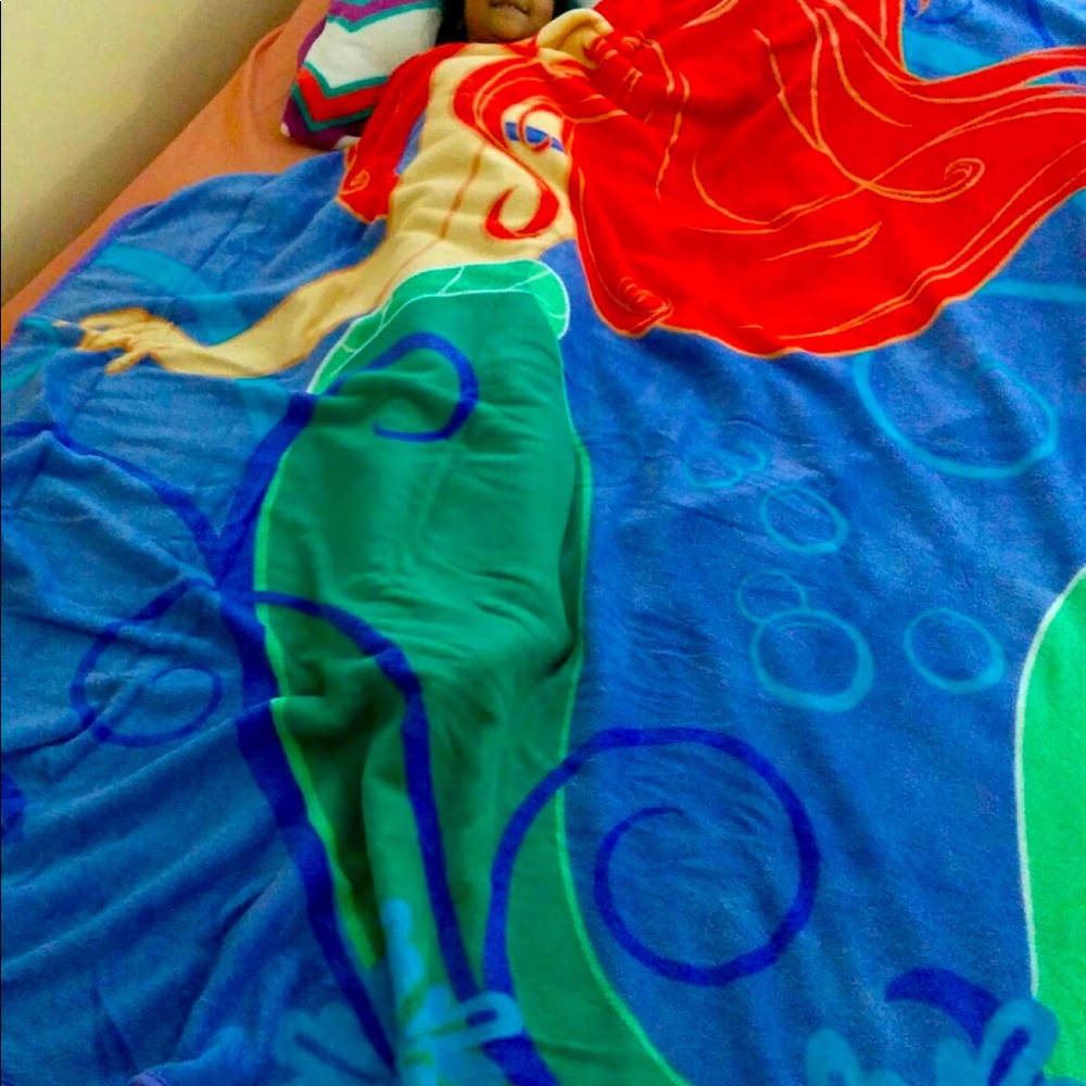 Twin size Arial mermaid Princess printed blanket
